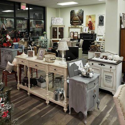 The BayFront Vintage Home Gallery