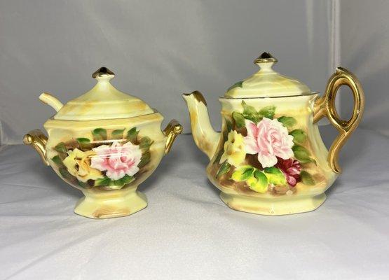 Creamer and sugar bowl for my guess room