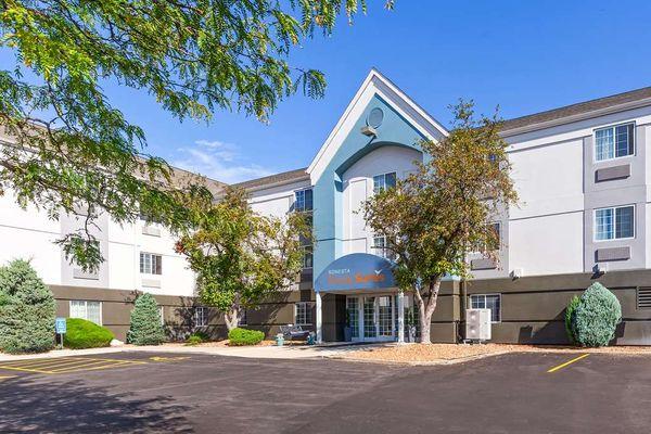 Sonesta Simply Suites St. Louis Earth City Exterior Daytime