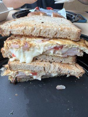 Sarah's Market & Cafe