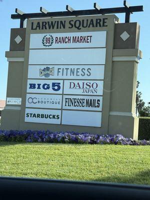 Larwin Square
