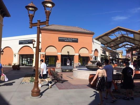 Banana Republic Factory Store