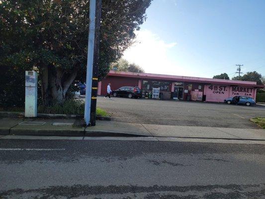 4th street Market. Arcata, CA