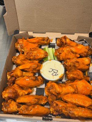 20 Buffalo WingZ