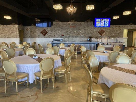 Great area for your beverages.