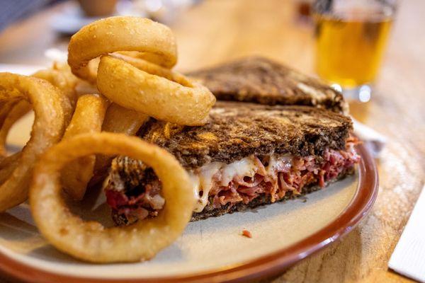 Sarge's Sports Pub & Grub