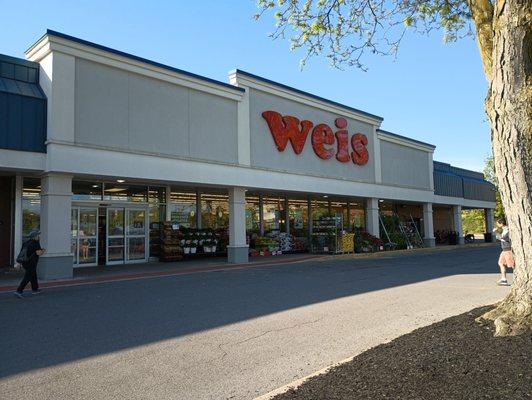 Weis Markets