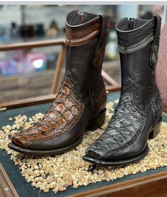Exotic leather boot/ bota de piel exotica