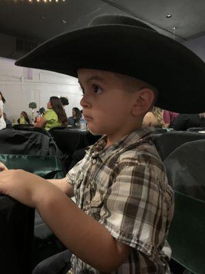 hat's on but side lookin fresh