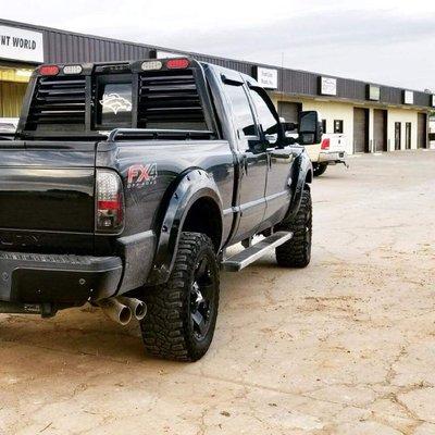 7 inch full suspension upgrade lift from Ready Lift that included everything needed for a smooth ride.