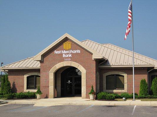 First Merchants Bank Mooresville