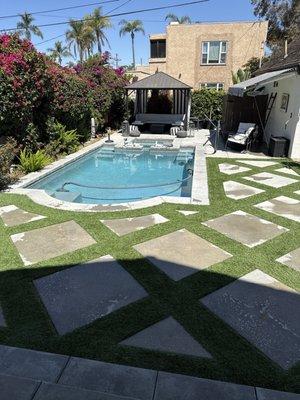 Fresh turf. No more smell! Also, no more weeds!! What a difference.