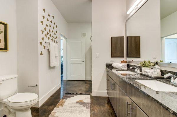 Essence On Maple Apartments