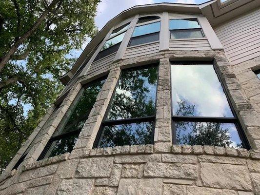 Clean windows by Window Cleaning Naples FL