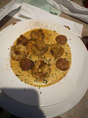 Shrimp n grits (small portion) still big