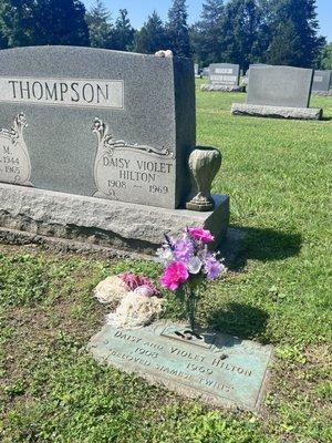 Forest Lawn West Cemetery