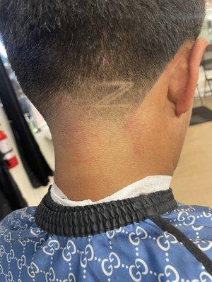 Razor/mid bald taper/ letter "z" design