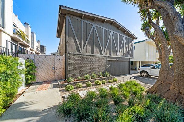 Property Managed by Dover Management in Los Angeles