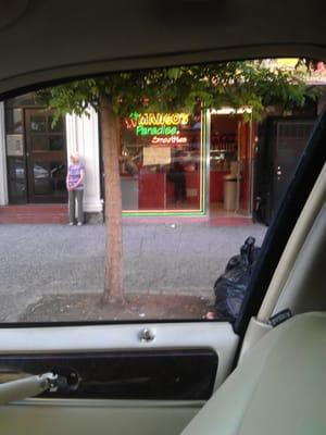 frutas y proteina por eso me quiso cobrar 14 peso que la drones a 3 peso la proteina son a 1.50 y las frutas son vieja y frisada