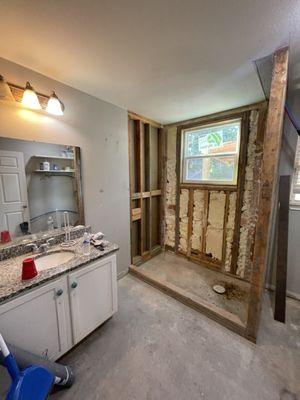 baño en proceso de remodelación