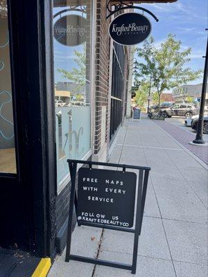 Love a clever sign to welcome me in