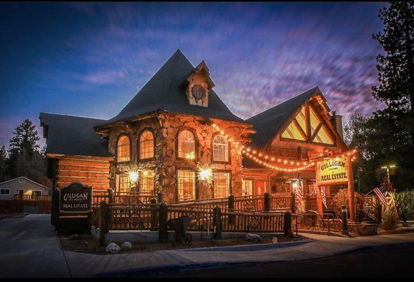 Gilligan Log Homes & Real Estate