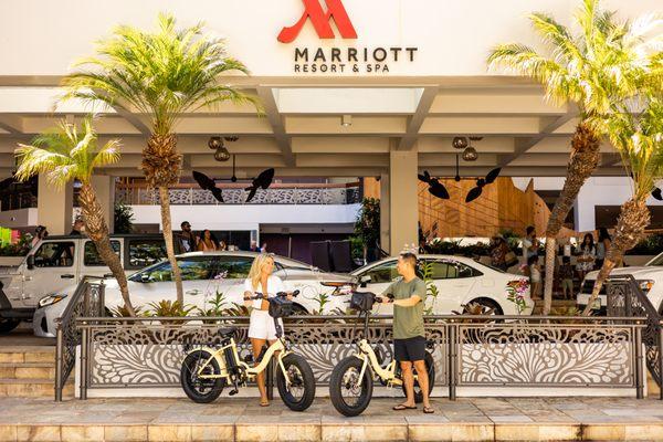 Hele On Waikiki is located in the Marriott Beach Resort