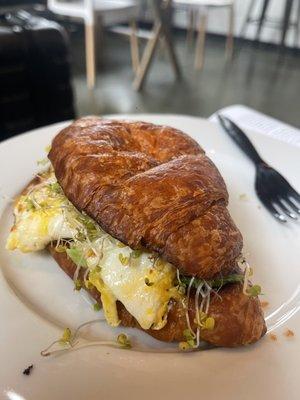 Veggie Egg, Veggie & Cheddar Croissant