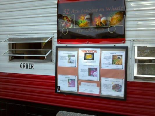 SE Azn Cuizine on Wheelz