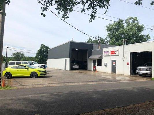 Slark's Collision Center Inc.