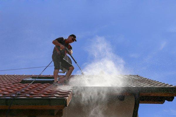 Roof Cleaning