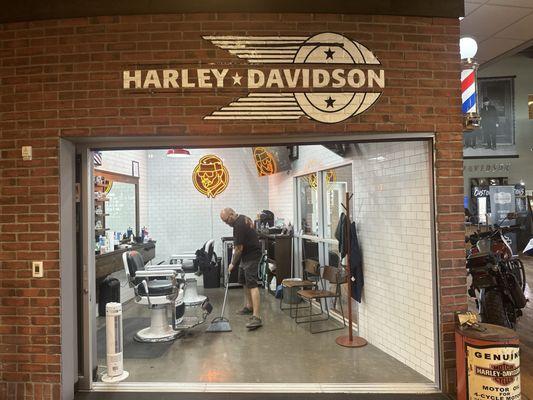 The Local Barber of Scottsdale