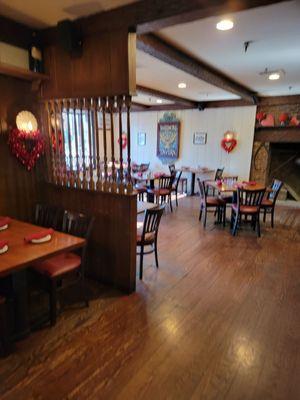 Seating area near thr bar.