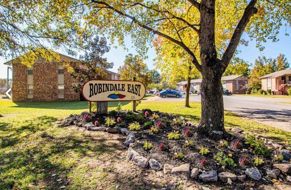 Robindale East Apartments