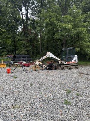 Removing a Bobcat 335 stick cylinder for in-shop service