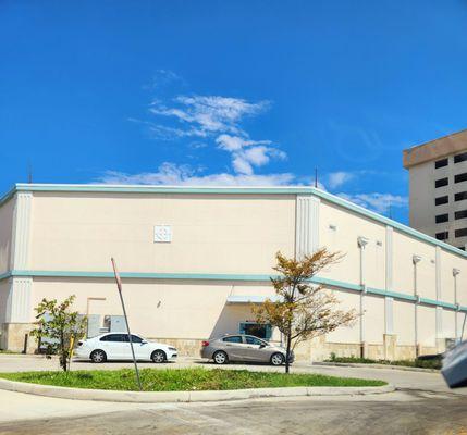 The lineup at the drive-thru