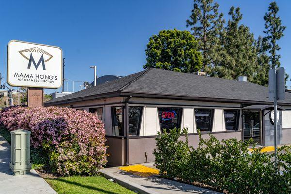 Exterior| Mama Hong's Vietnamese Kitchen in Orange | Vietnamese Food