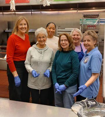 Columbiettes Team-What are they serving in the kitchen tonight?