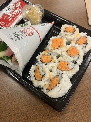spicy salmon roll