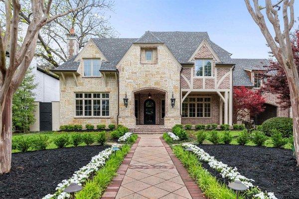 Susan Arnold - Dwell Realty