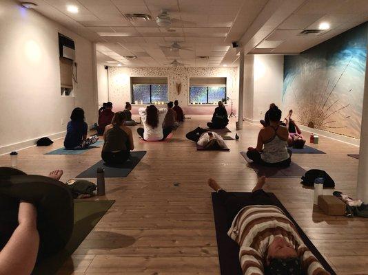 Luna & Soul Yoga Collective - Long Beach