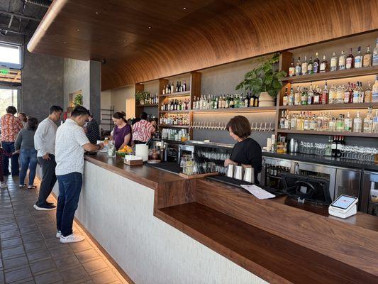 Leona Botanical Cafe & Bar