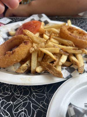 Greasy fries, slightly burned and greasy onion rings and if I would, I poor attention to service.