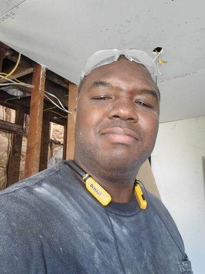 Level Head Contracting