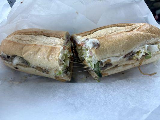 Triple Cheesesteak with Mayo/Lettuce/Tomato