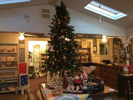 Christmas at Hoffman House Antique Mall.