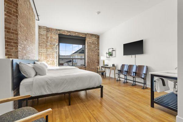 Double Queen sleeps 4