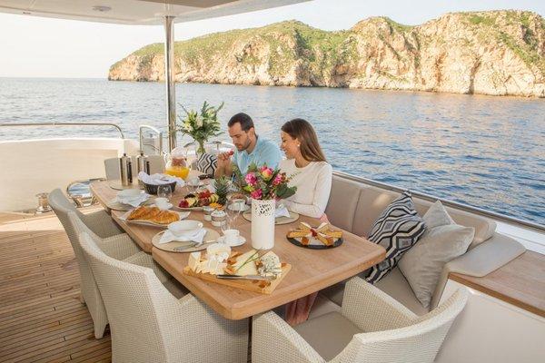 J Brothers Luxury Yacht Advisors