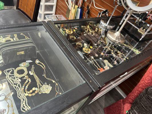 Great jewelry selection