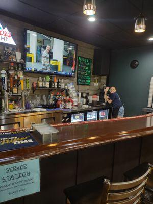 Frawg's Bar & Grill